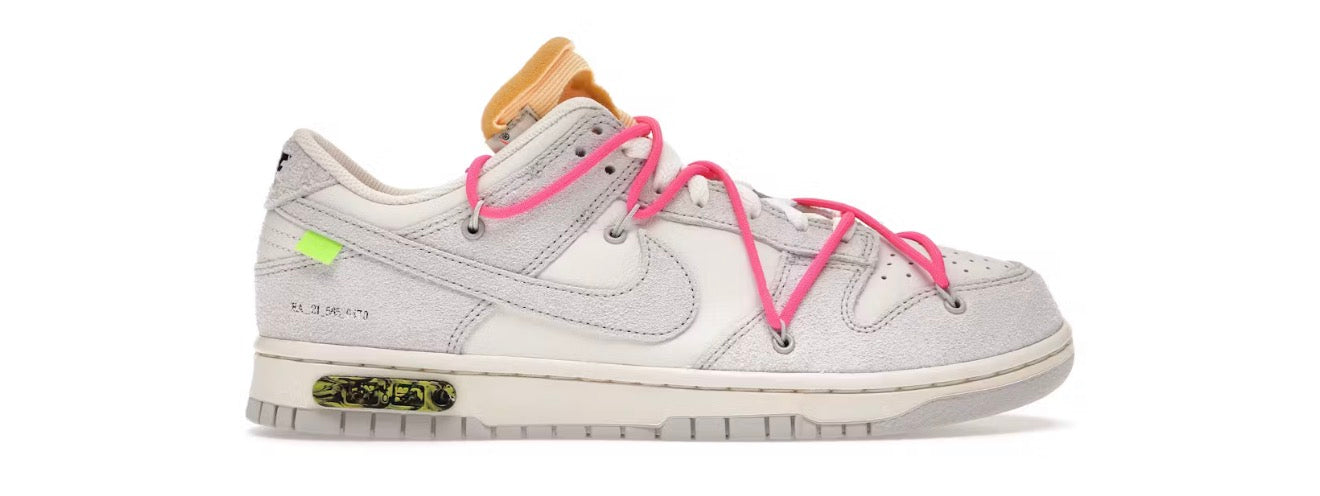 Nike Dunk Low
Off-White Lot 17